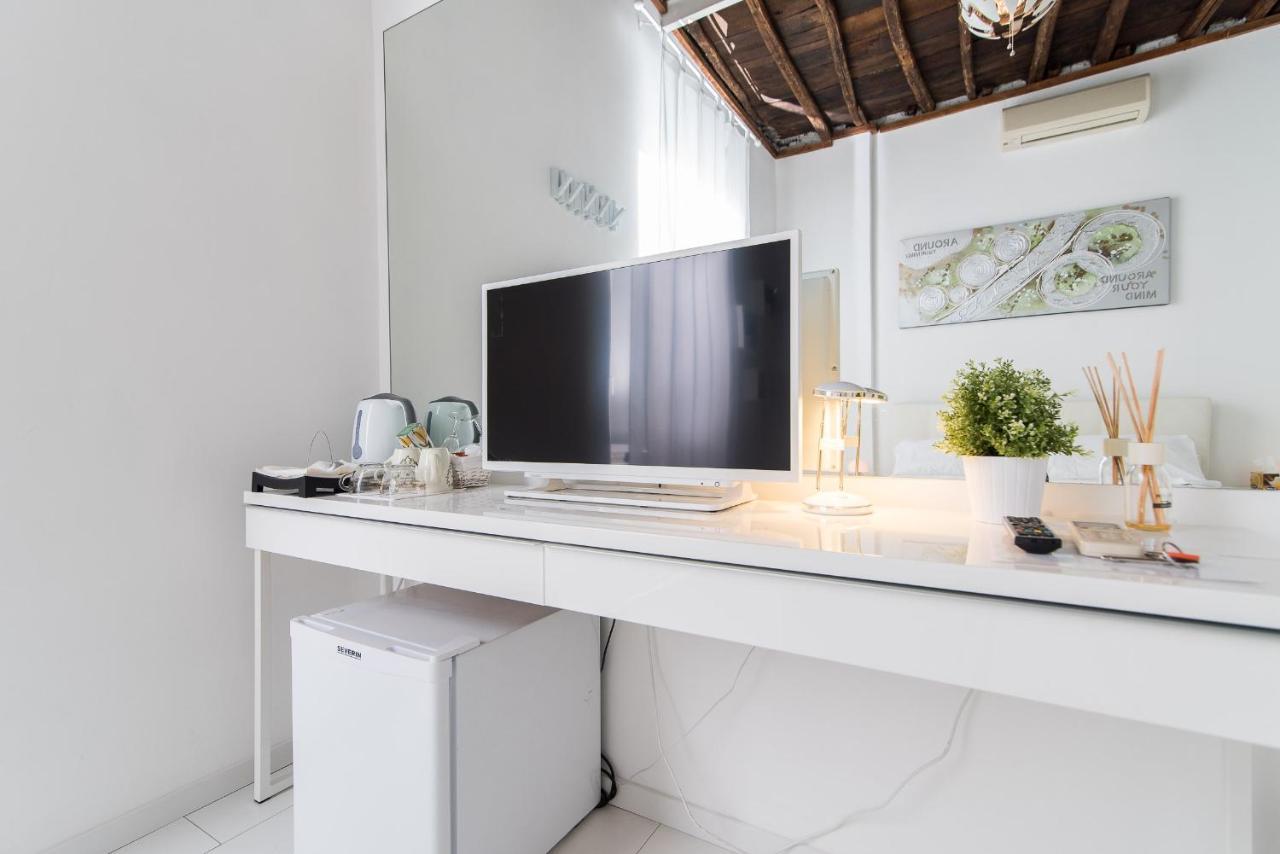 White Ostilia Guesthouse Rome Extérieur photo